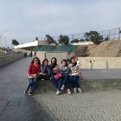 Timeline: Línea de tiempo basada en las vidas de las participantes