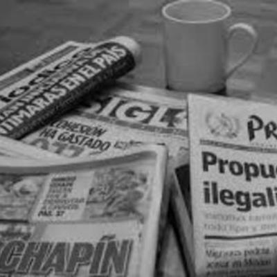 Timeline: LINEA DE TIEMPO DE LOS PERIÓDICOS