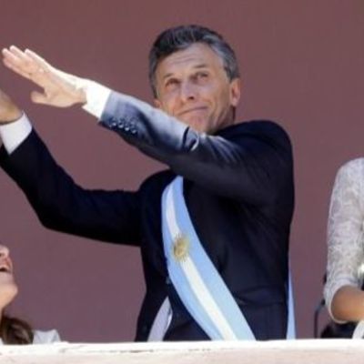 Timeline: Falsas promesas