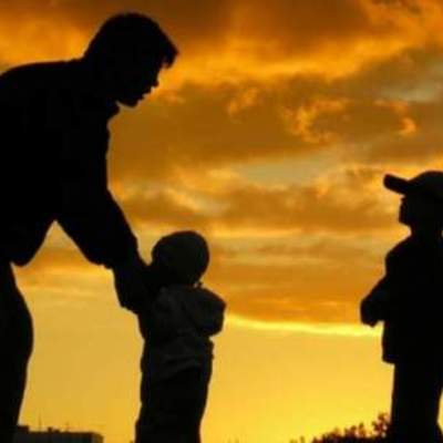 Timeline: LA NIÑEZ Y LA ADOLESCENCIA DEL PASADO AL PRESENTE