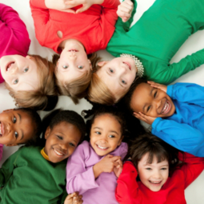 Timeline: TRAS LOS PASOS DE LA INFANCIA Y LA ADOLESCENCIA