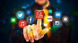 Timeline: Redes Sociales