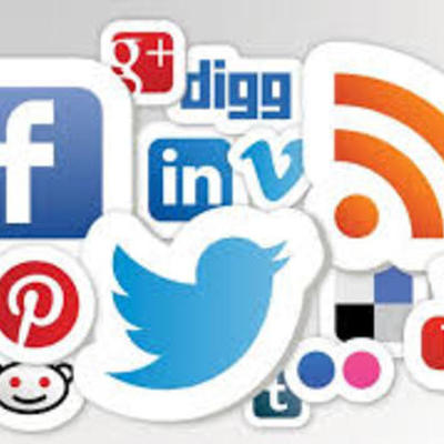 Timeline: Redes Sociales