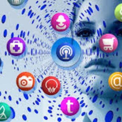 Timeline: Redes sociales