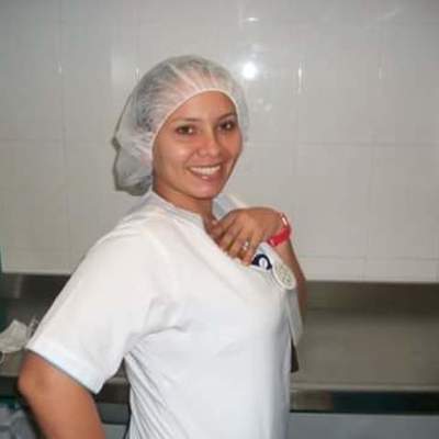 Timeline: MIS ESTUDIOS Y EXPERIENCIAS LABORALES