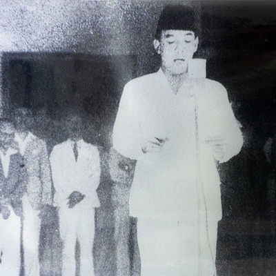 Timeline: TIMELINE MASA MEMPERTAHANKAN KEMERDEKAAN INDONESIA (1945-1949)