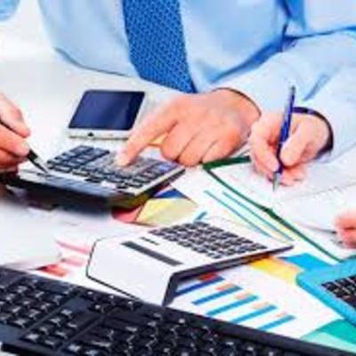 Timeline: HISTORIA DE PRESUPUESTOS