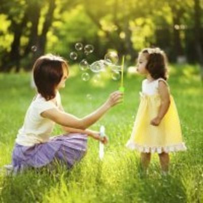 Timeline: TRAS LOS PASOS DE LA INFANCIA Y ADOLESCENCIA