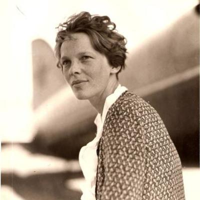 Timeline: Amelia Earhart - By: Joycelyn Fung