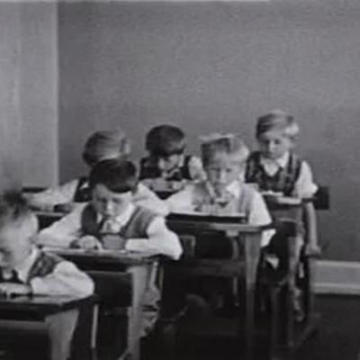 Timeline: Skolen i samfundet