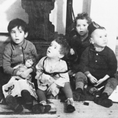 Timeline: NIÑOS EN LA HISTORIA DE LA INFANCIA
