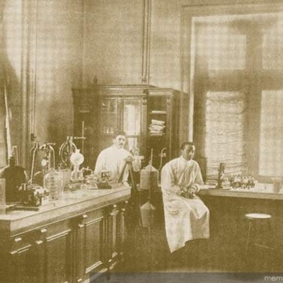 Timeline: Historia de la biología y de la enseñanza de Cs. Naturales