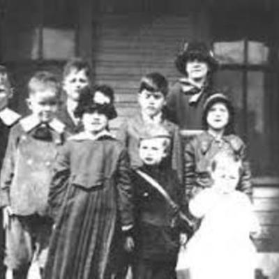 Timeline: EL CONCEPTO DE INFANCIA A LO LARGO DE LA HISTORIA