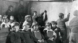 Timeline: ¡Tras los pasos de la infancia y la adolescencia!