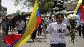 Timeline: VIOLENCIA Y PRECESOS DE PAZ: Segunda mitad del siglo XX y principios del siglo XXI