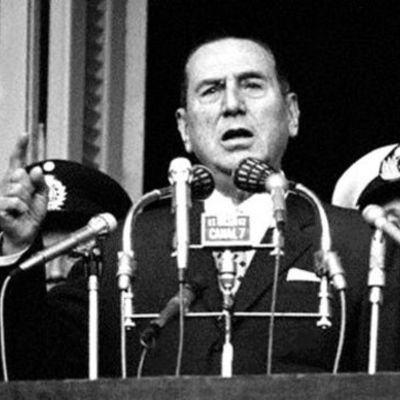 Timeline: Mayra Sosa 5° 2°: El regreso de Perón