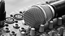 Timeline: La Música