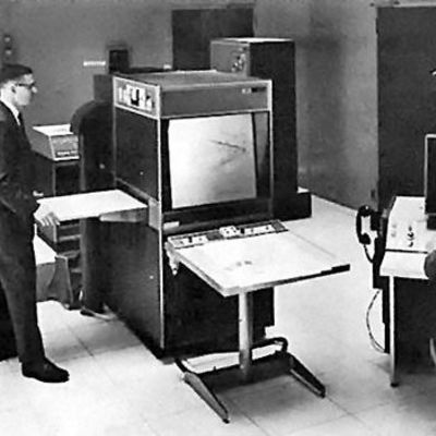 Timeline: Computing: History of the Internet :)