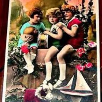 Timeline: ¡Tras los pasos de la infancia y la adolescencia!