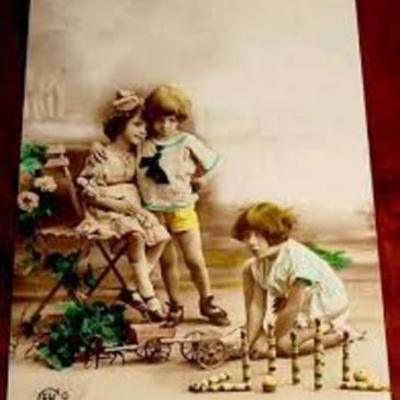 Timeline: ¡Tras los pasos de la infancia y la adolescencia!