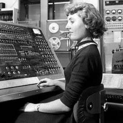 Timeline: LA HISTORIA DE LOS ORDENADORES