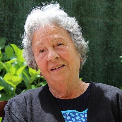 Timeline: Obra, vida y milagros de Mia Salvatore