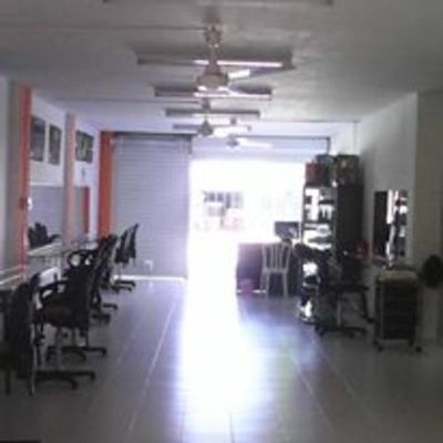 Timeline: academia de belleza artes y estilos