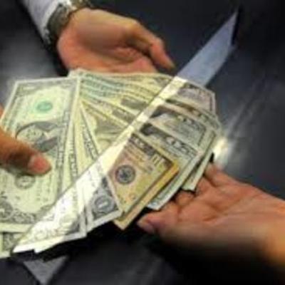 Timeline: Evolución de los Bancos en El Salvador