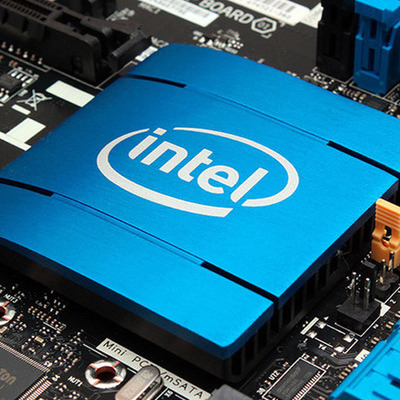 Timeline: 10 MODELOS  DE INTEL