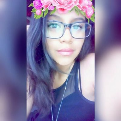 Timeline: Laura Valentina España..