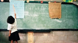 Timeline: Línea del tiempo de las Principales Acciones de Política Educativa en el Ámbito Internacional