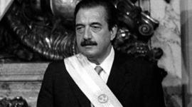 Timeline: Democracia Renacida