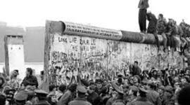 Timeline: Fall of the Berlin Wall
