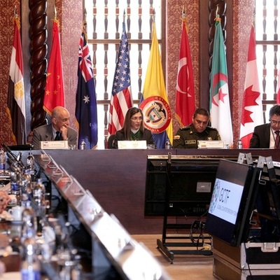 Timeline: tipos_de_estados-Lina_Herrera