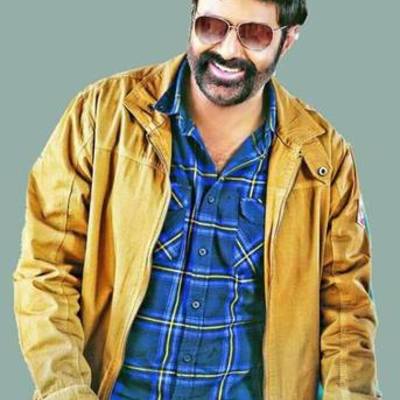 Timeline: La extrovertida vida del señor Marchant