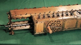 Timeline: maquina de multiplicar leibniz