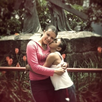 Timeline: CON MI MAMA EN MONSERRATE