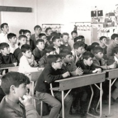 Timeline: REVISTAS EDUCATIVAS