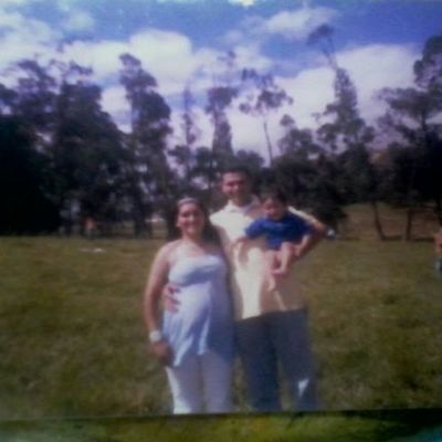 Timeline: yo en la pancita de mi mama