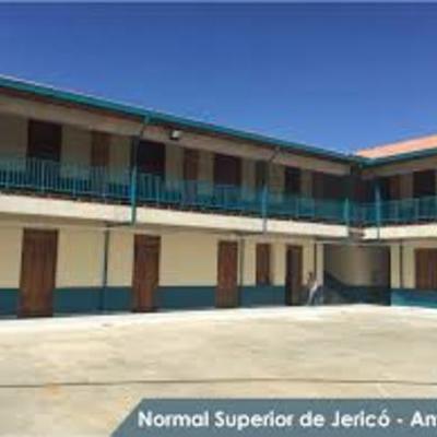 Timeline: Eventos Historicos Normal Superior Jerico