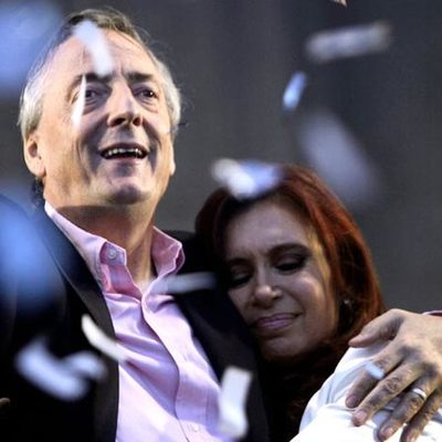 Timeline: Capítulo XII: Presidencias de Néstor Kirchner y Cristina Fernández (2003-2015).