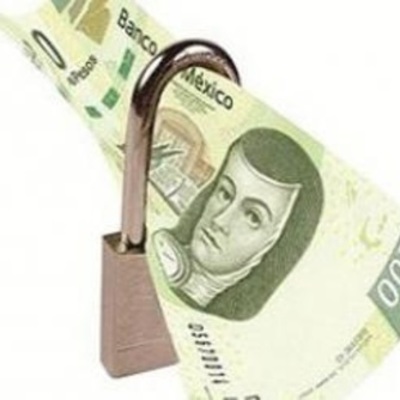 Timeline: El manejo histórico de los recursos públicos