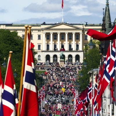 Timeline: Demokratisering av Norge