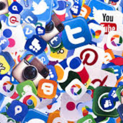 Timeline: LAS REDES SOCIALES