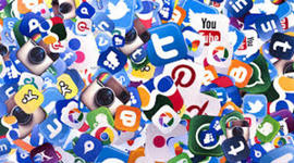 Timeline: LAS REDES SOCIALES