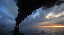 Timeline: Desastres medioambientals provocats per l'ésser humà