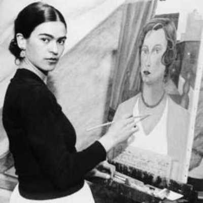 Timeline: Frida Kahlo