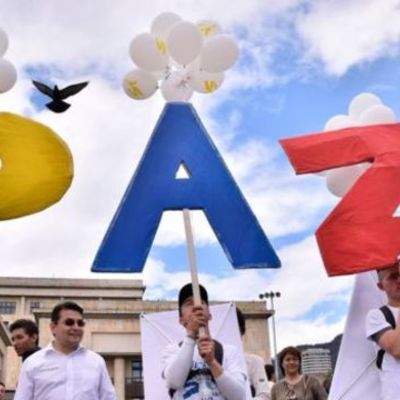 Timeline: Acuerdos de PAZ con las guerrillas en Colombia desde los años 80