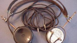 Timeline: Τα πρώτα ακουστικά