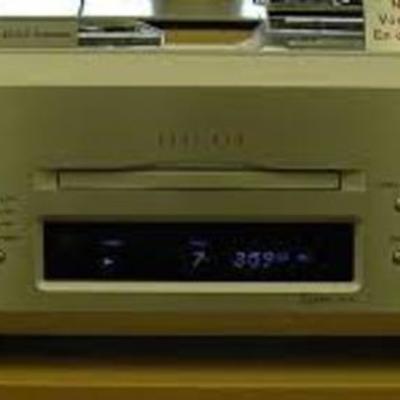 Timeline: Το πρώτο cd player